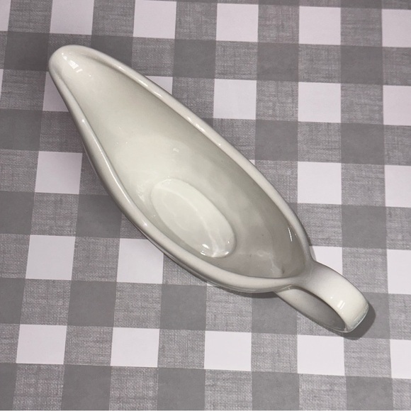 Martha Stewart White Gravy Sauce Boat 9" X 3" MSE - Picture 4 of 8